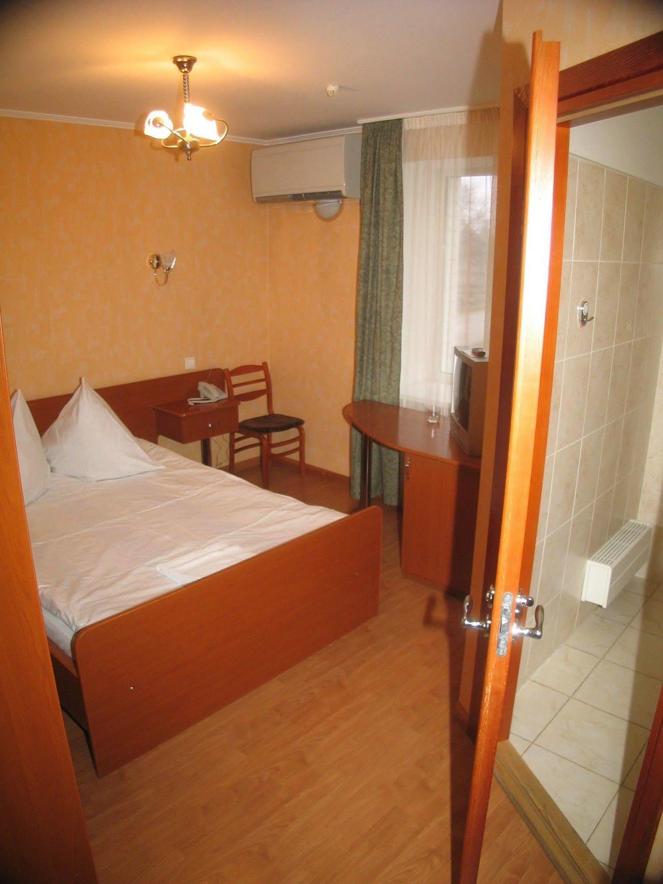 Hotel Duets à Daugavpils Extérieur photo