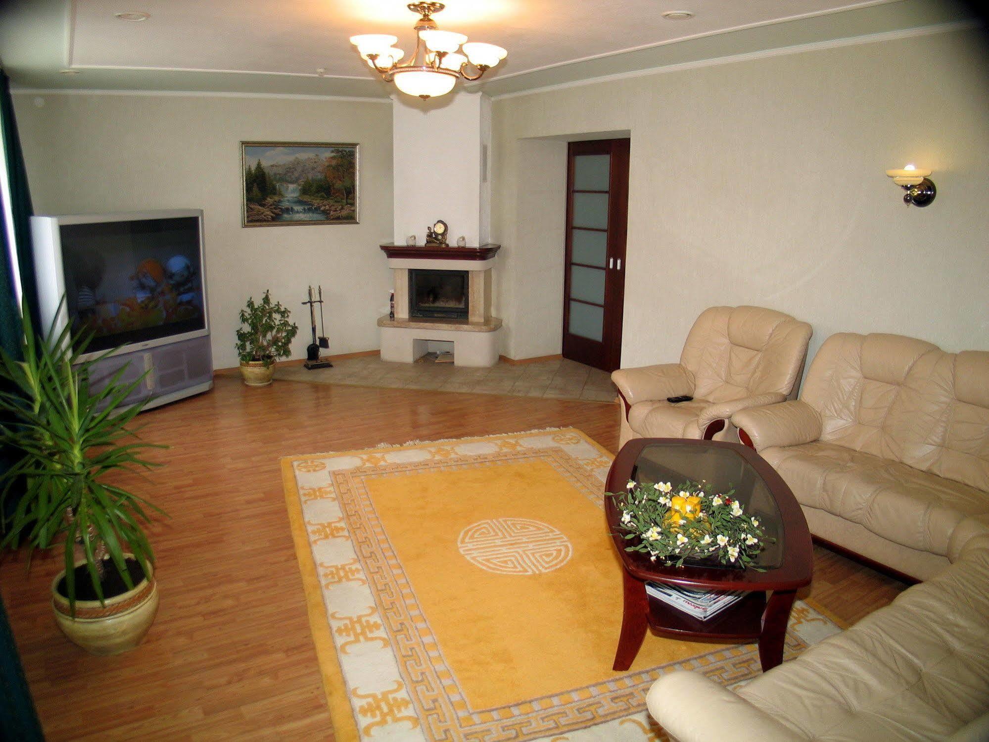 Hotel Duets à Daugavpils Extérieur photo